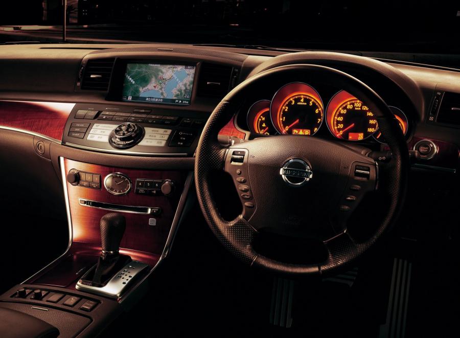  Nissan Fuga 2004 года  (фото 25 из 27)